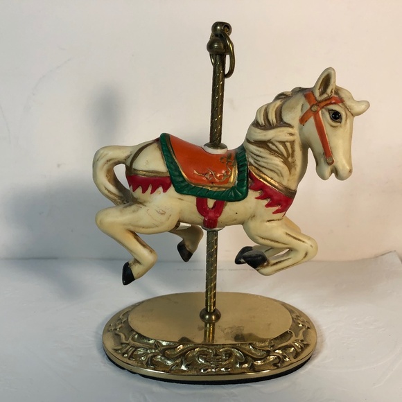 Vintage 6” Porcelain carousel horse with brass base - Picture 1 of 10
